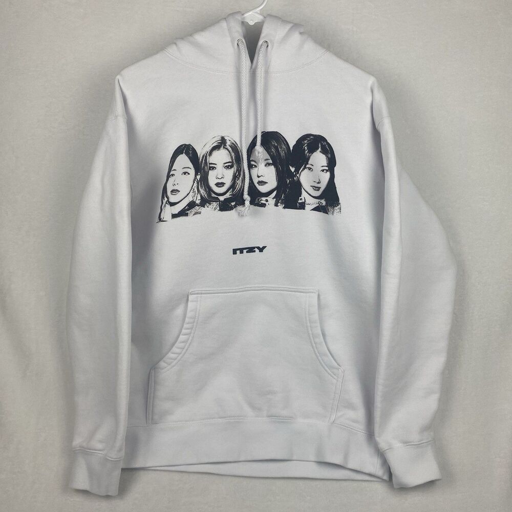 Itzy K Pop Born To Be World Tour Graphic Sweater Adult M White Hoodie Sweatshirt